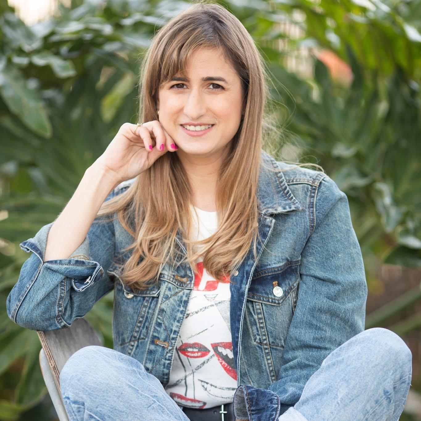 טל איזיקוביץ רז, מטפלת באמנות (M.A), צורפת ויוצרת